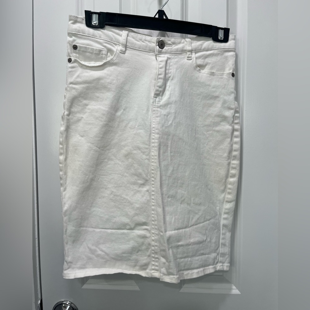 White denim pencil skirt